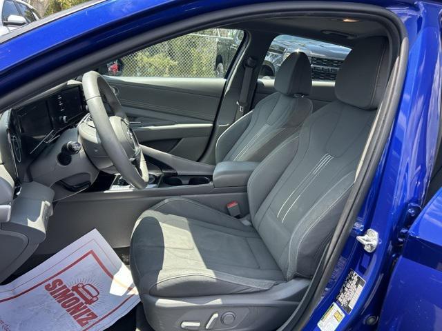 Photo of 2022 Intense Blue Hyundai ELANTRA