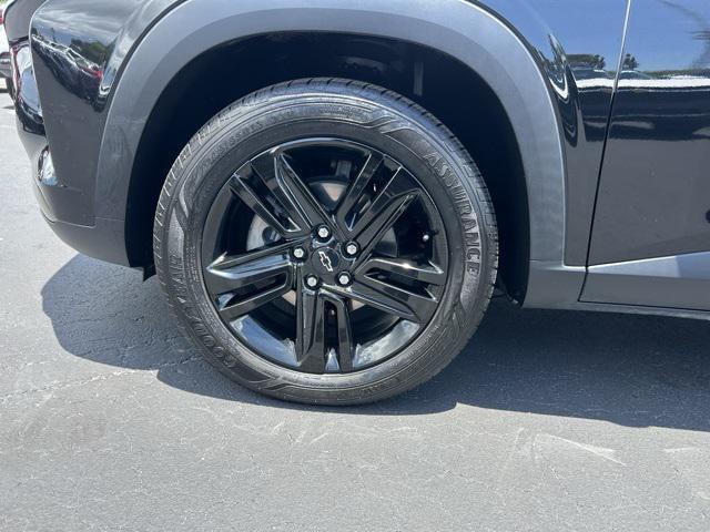 Photo of 2024 Mosaic Black Metallic Chevrolet Trax