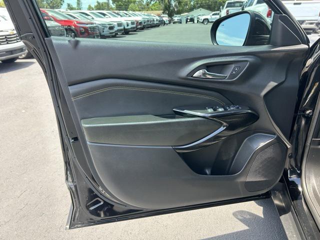 Photo of 2024 Mosaic Black Metallic Chevrolet Trax