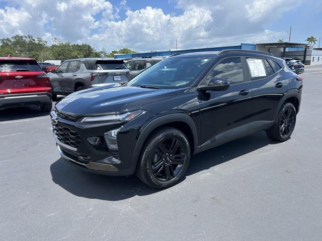 Photo of 2024 Mosaic Black Metallic Chevrolet Trax