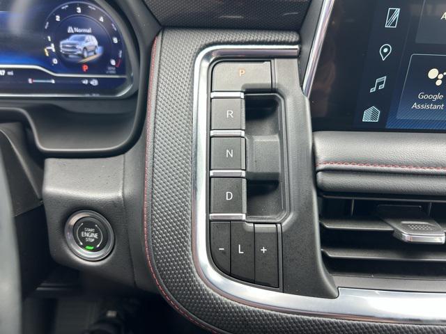 Photo of 2024 Summit White Chevrolet Suburban