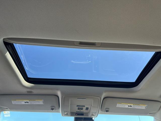 Photo of 2018 White Frost Tricoat GMC Sierra 1500
