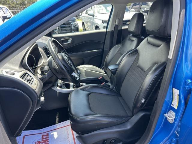 Photo of 2018 Laser Blue Pearlcoat Jeep Compass