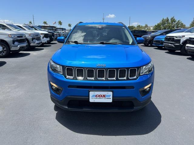 Photo of 2018 Laser Blue Pearlcoat Jeep Compass