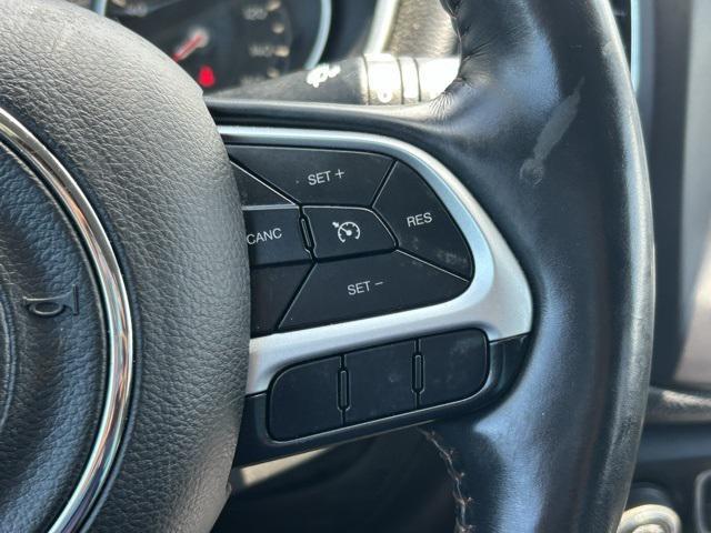 Photo of 2018 Laser Blue Pearlcoat Jeep Compass