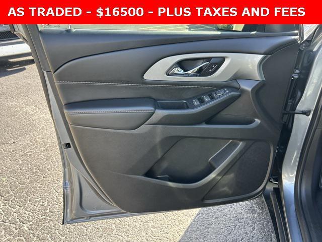 Photo of 2021 Satin Steel Metallic Chevrolet Traverse