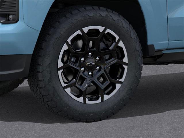Photo of 2026 Snowdrift Metallic Chevrolet Colorado