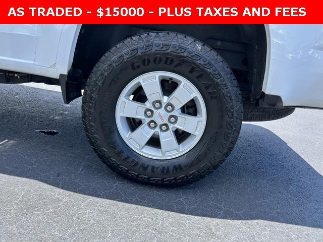 Photo of 2016 Summit White GMC Canyon