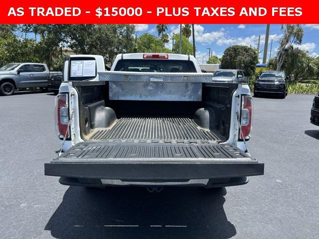 Photo of 2016 Summit White GMC Canyon