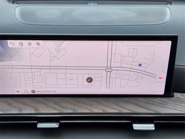 Photo of 2025 White Genesis GV80