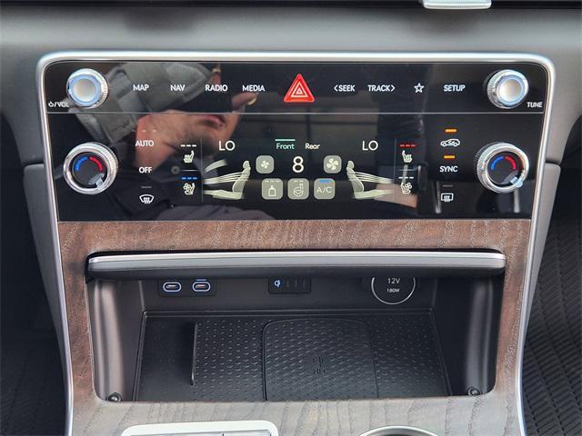 Photo of 2025 White Genesis GV80