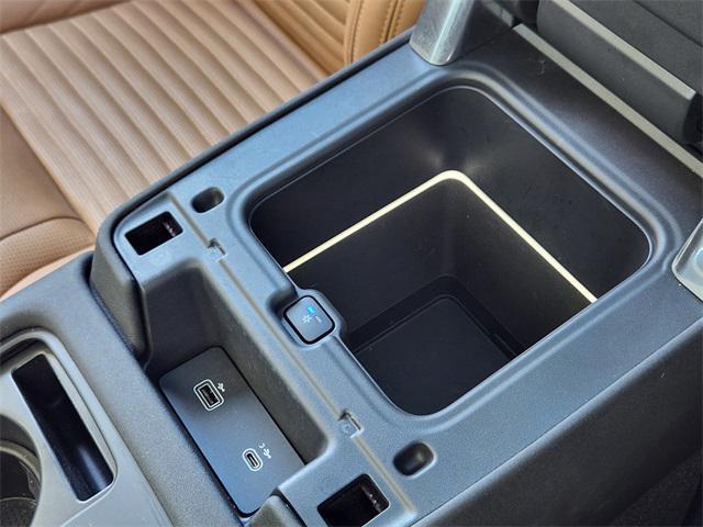 Photo of 2024  Land Rover Discovery