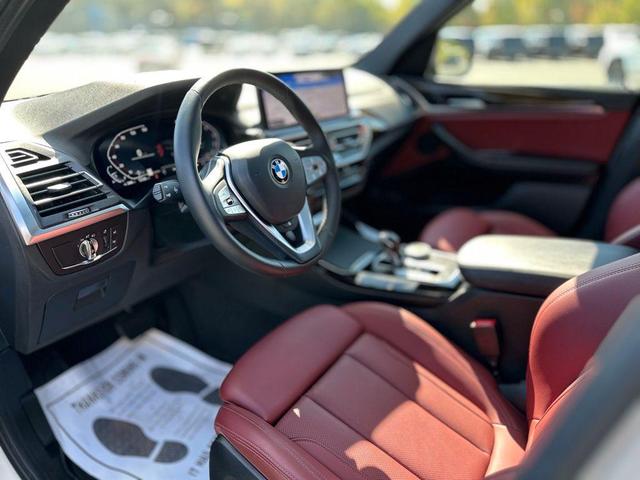 Photo of 2023 Mineral White Metallic BMW X3