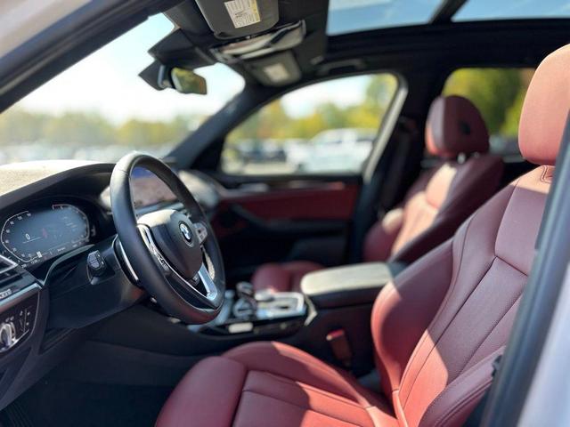 Photo of 2023 Mineral White Metallic BMW X3