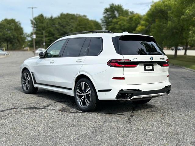 Photo of 2026 Alpine White BMW X7