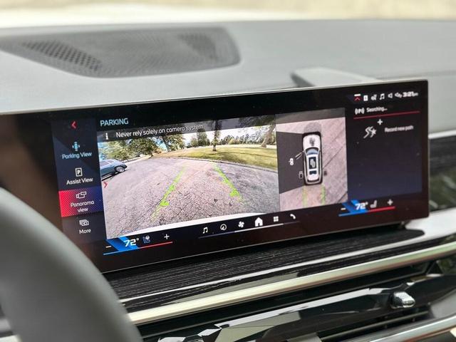 Photo of 2026 Alpine White BMW X7