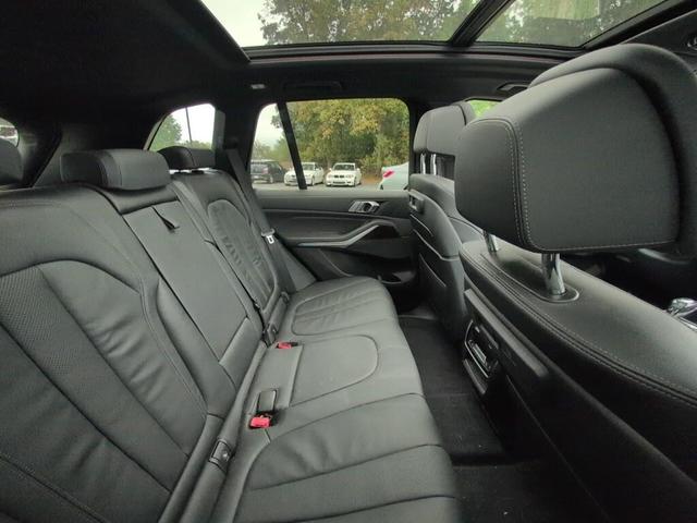 Photo of 2020 Mineral White Metallic BMW X5