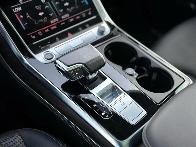 Photo of 2023 Mythos Black Metallic Audi Q8