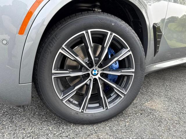 Photo of 2026 Skyscraper Gray Metallic BMW X5