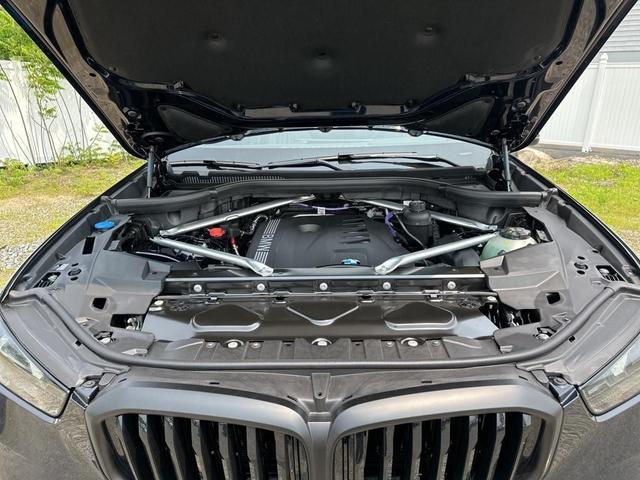 Photo of 2026 Carbon Black Metallic BMW X5