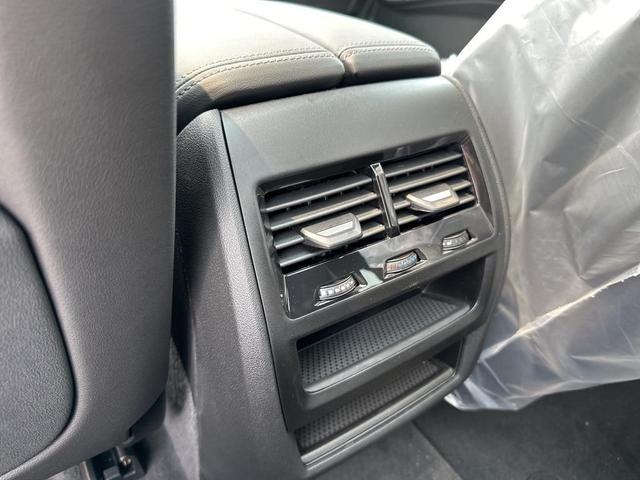 Photo of 2026 Carbon Black Metallic BMW X5
