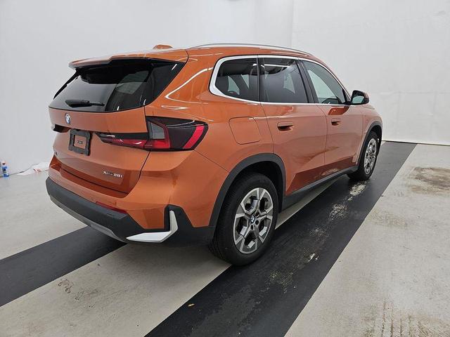 Photo of 2023 Orange Metallic BMW X1