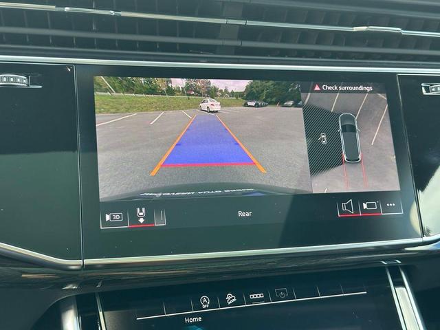 Photo of 2025 Mythos Black Metallic Audi Q7