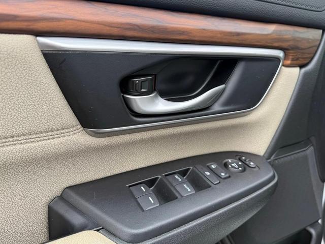 Photo of 2022 White Honda CR-V