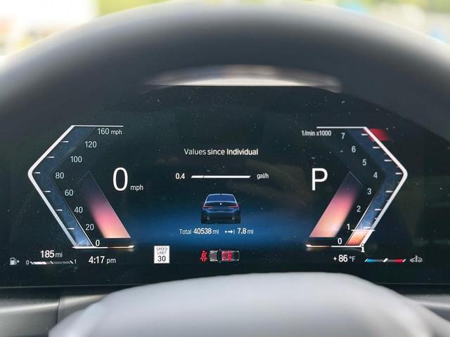 Photo of 2023 Phytonic Blue Metallic BMW 330