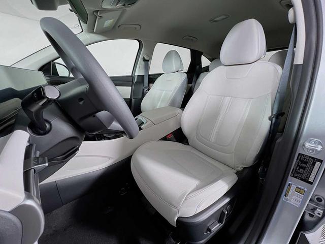 Photo of 2026 Shimmering Silver Hyundai TUCSON