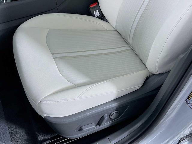 Photo of 2025 Aero Silver Hyundai SONATA Hybrid