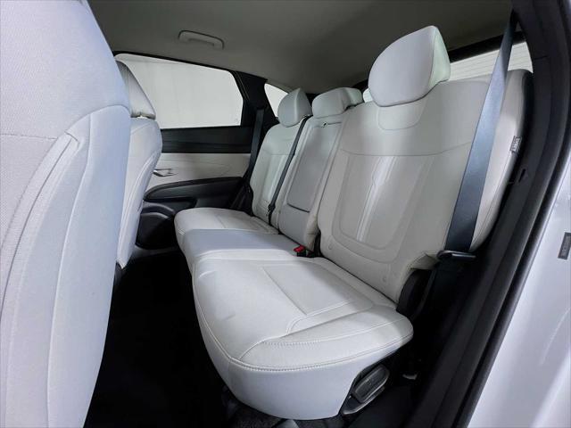 Photo of 2025 Serenity White Pearl Hyundai TUCSON