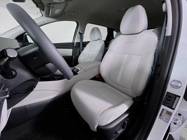 Photo of 2025 Serenity White Pearl Hyundai TUCSON