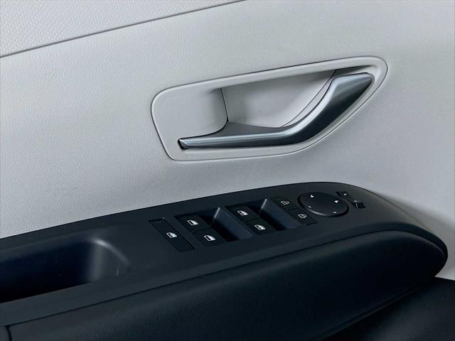 Photo of 2025 Serenity White Pearl Hyundai TUCSON