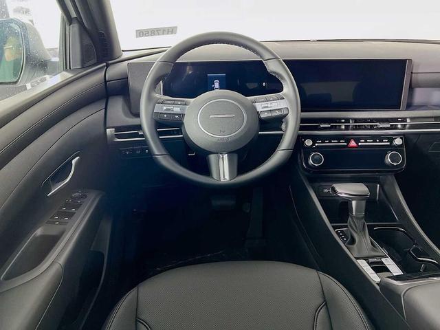 Photo of 2025 Serenity White Pearl Hyundai TUCSON