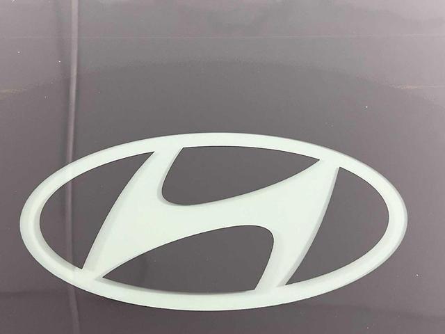 Photo of 2025 Serenity White Pearl Hyundai TUCSON