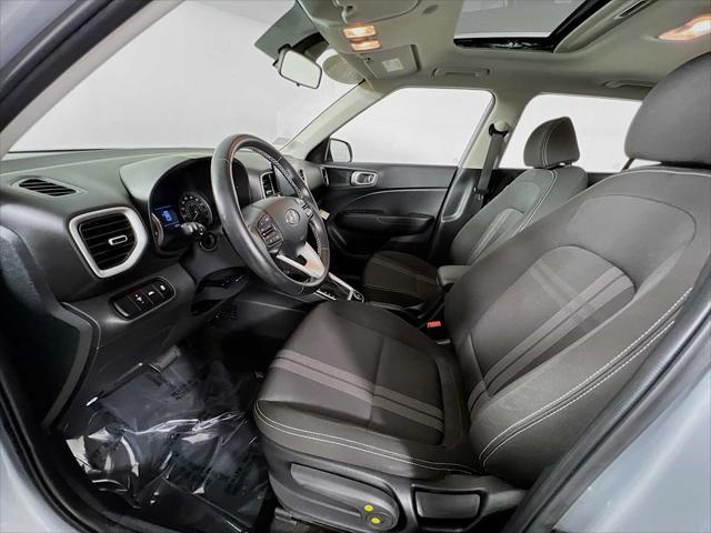 Photo of 2022 Stellar Silver Hyundai VENUE