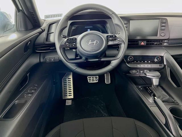 Photo of 2025 Serenity White Hyundai ELANTRA