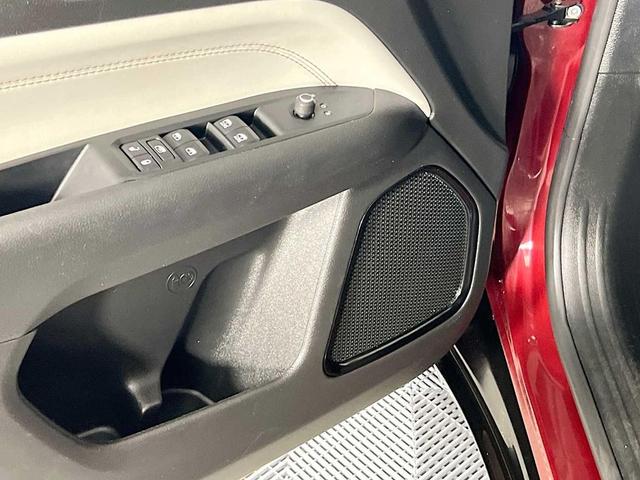 Photo of 2022 Velvet Red Pearlcoat Jeep Compass