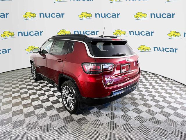 Photo of 2022 Velvet Red Pearlcoat Jeep Compass