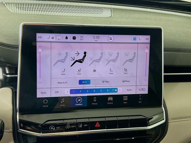 Photo of 2022 Velvet Red Pearlcoat Jeep Compass