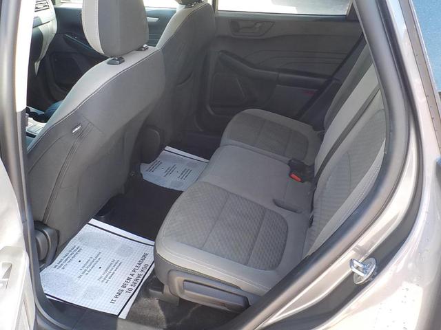 Photo of 2022 Gray Ford Escape