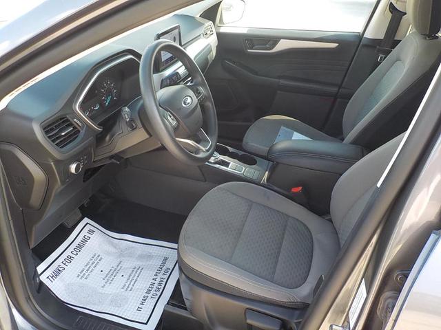 Photo of 2022 Gray Ford Escape