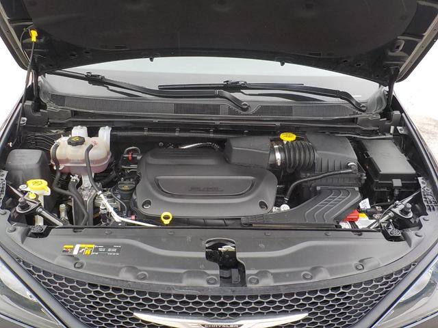 Photo of 2023 Black Chrysler Voyager