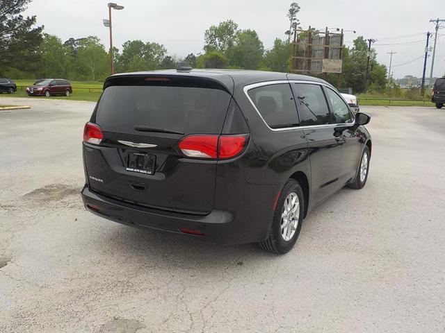 Photo of 2023 Black Chrysler Voyager