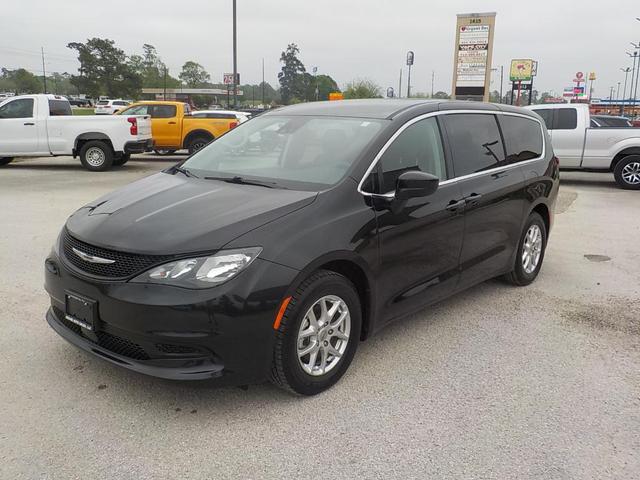 Photo of 2023 Black Chrysler Voyager