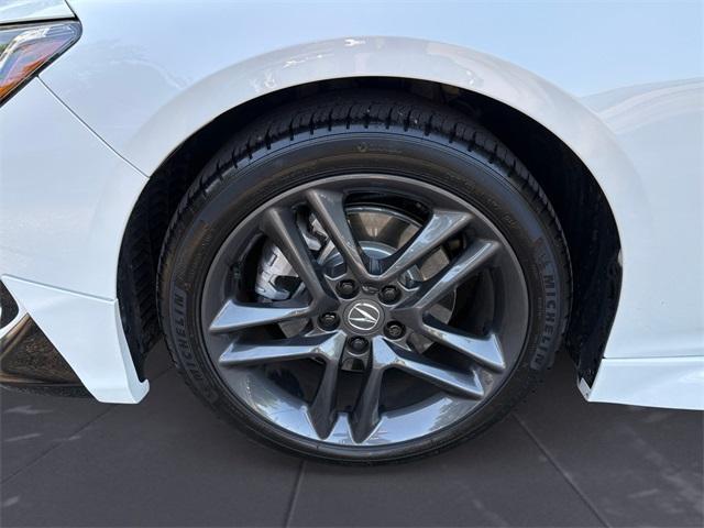 Photo of 2025 Platinum White Pearl Acura TLX