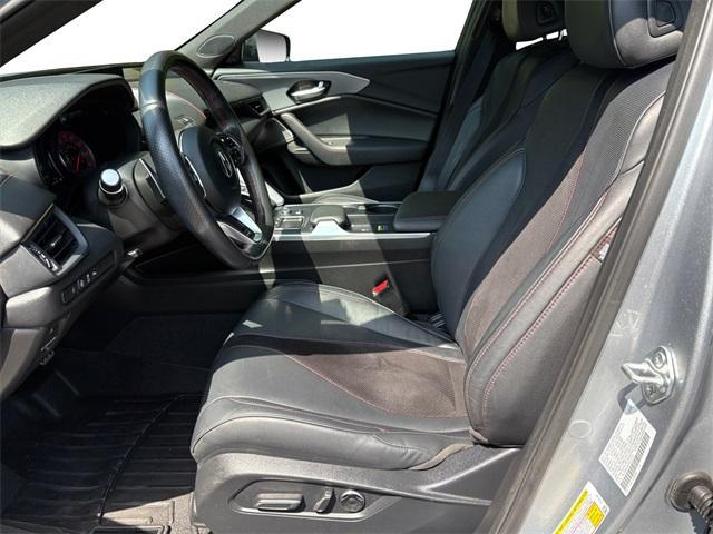 Photo of 2023 Lunar Silver Metallic Acura TLX