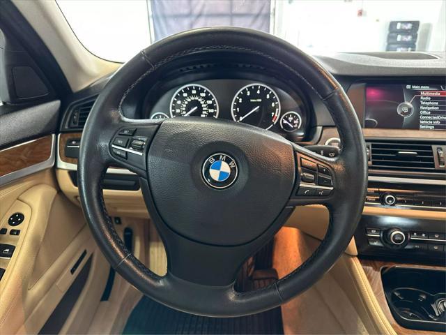 Photo of 2013 Gold BMW 528