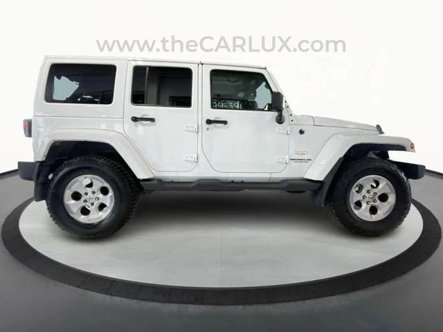Photo of 2015 Bright White Jeep Wrangler Unlimited